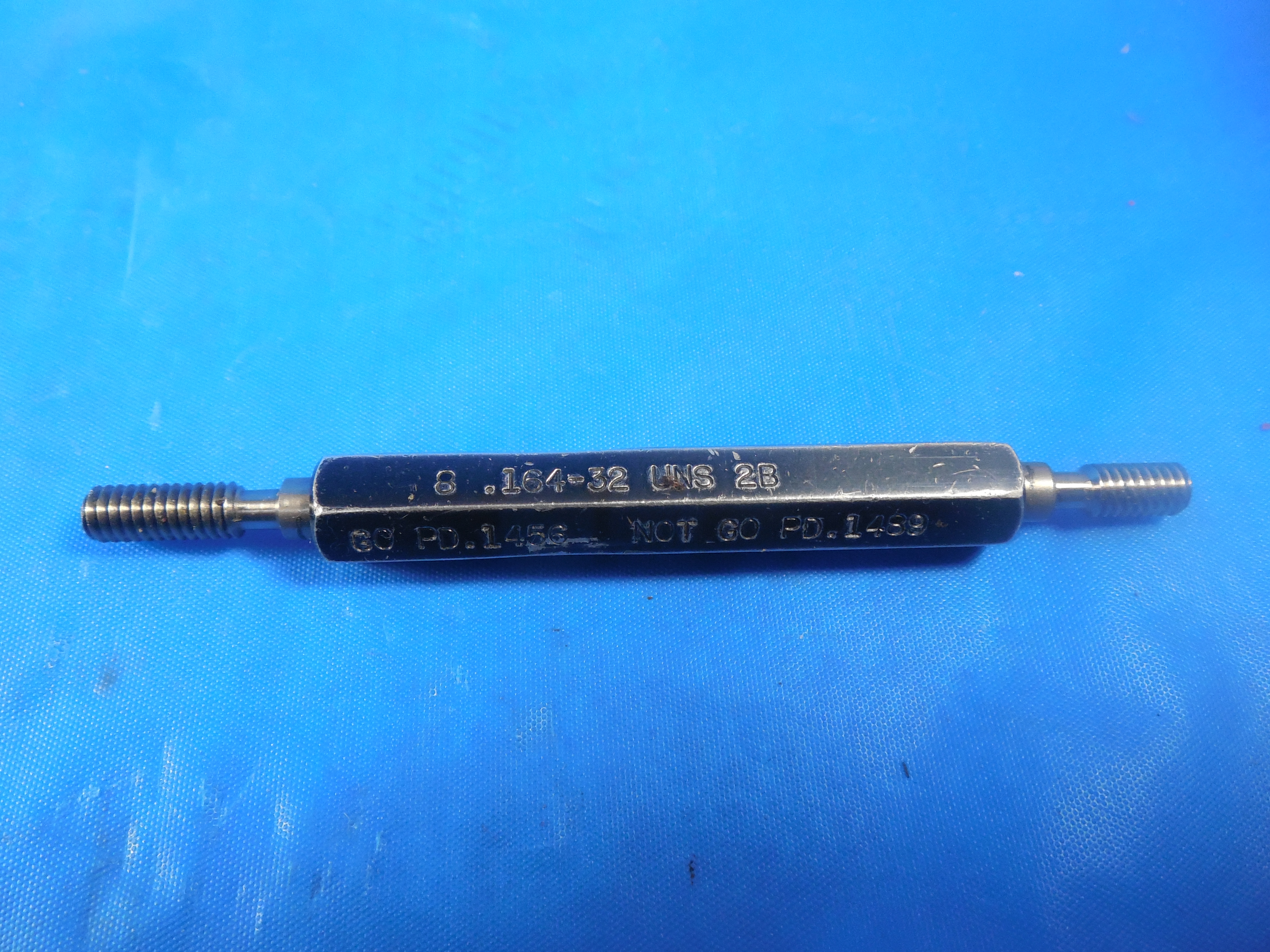 8 32 UNS 2B THREAD PLUG GAGE #8 .164 GO NO GO P.D.'S= .1456 & .1489 8-32 .164-32