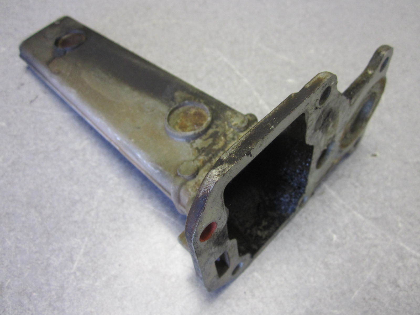 0391685 Johnson Evinrude OMC 5-8 Hp Inner Exhaust Tube