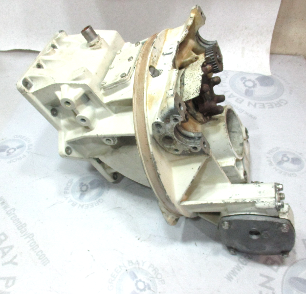 982878 OMC Chevy Stringer Stern Drive Intermediate Housing & Driveshaft Assembly