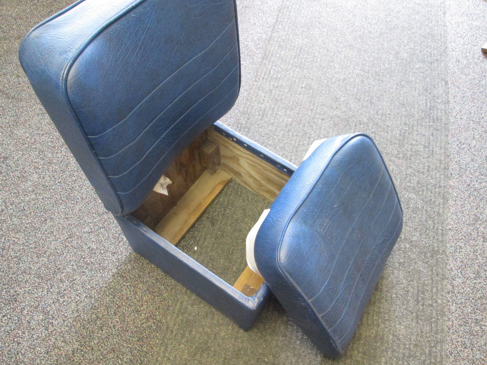 Wise Boat Jump Seat Blue Vinyl Green Bay Propeller & Marine LLC