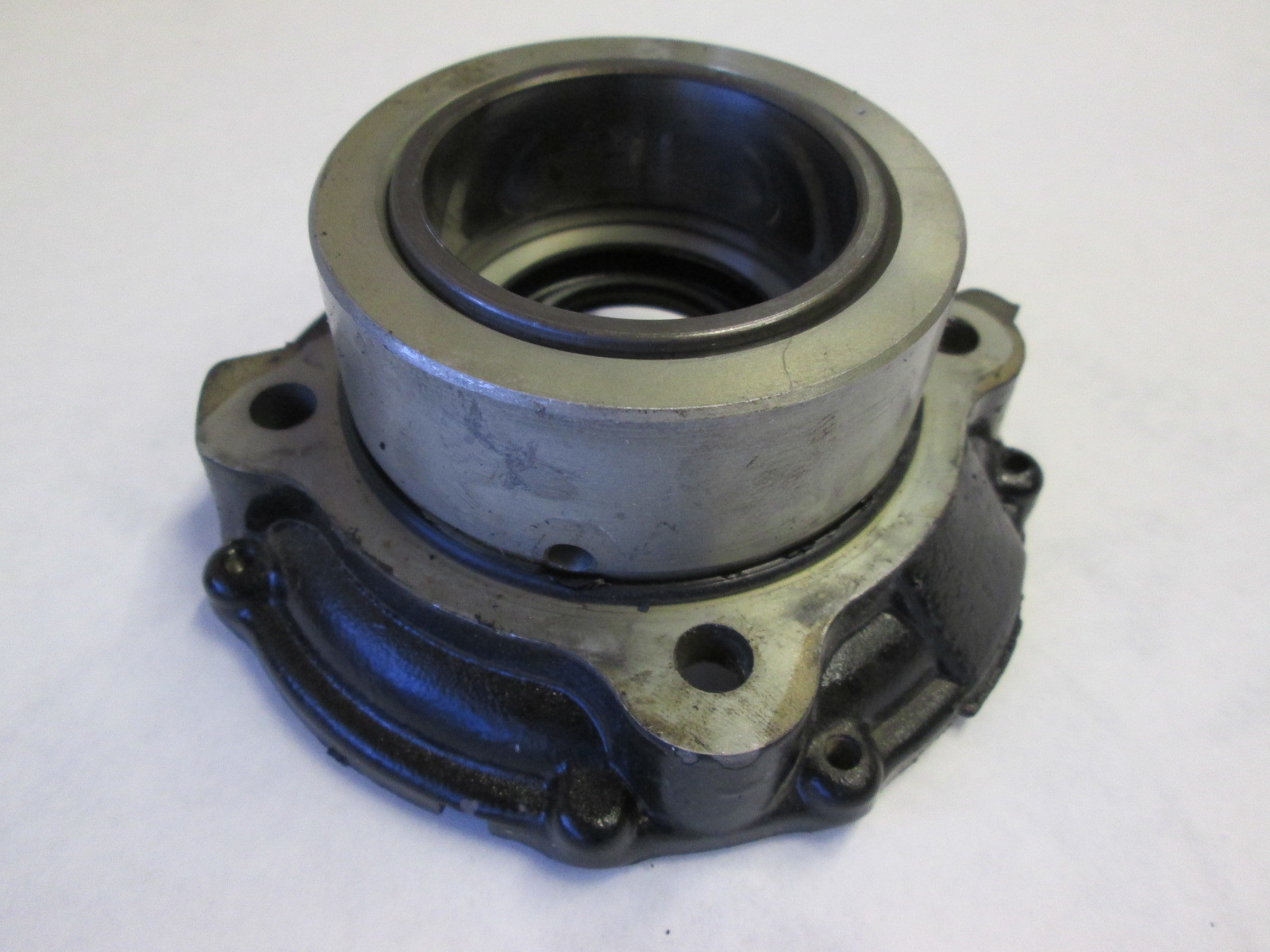 1159-858521T 1 Mercury Mariner Outboard Upper Crank End Cap Assembly