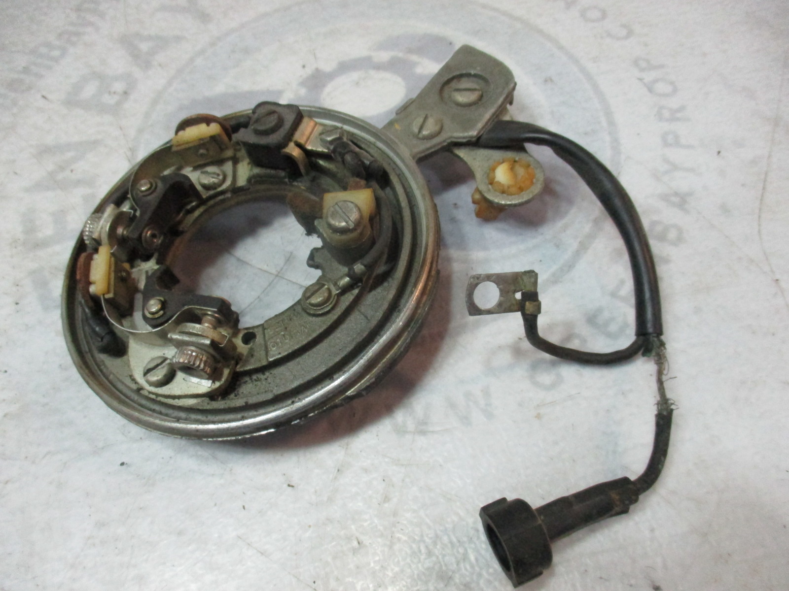 0384091 Evinrude Johnson 3 Cyl 60 1970 Distributor Timer Base Plate