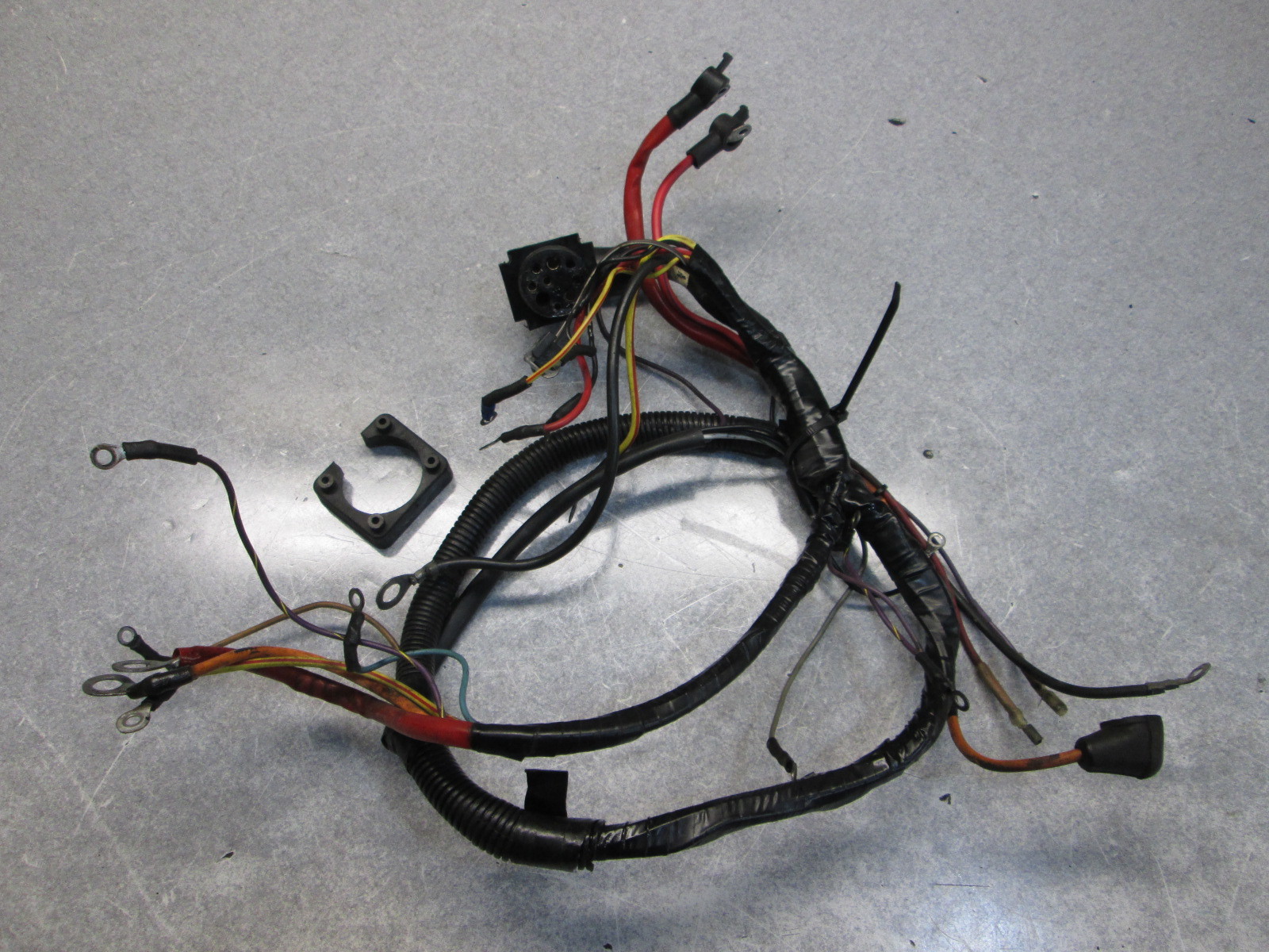 84-98422A4 Mercruiser Engine Motor Wiring Wire Harness 2.5 3.0 84-98422A2