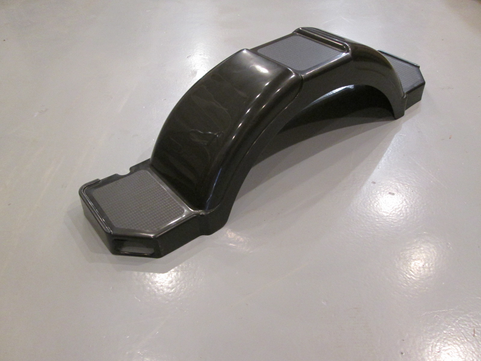 20600085BL Karavan LH Step Fender 9"W x 37"L x 9 1/2"H, Tire Size 12/