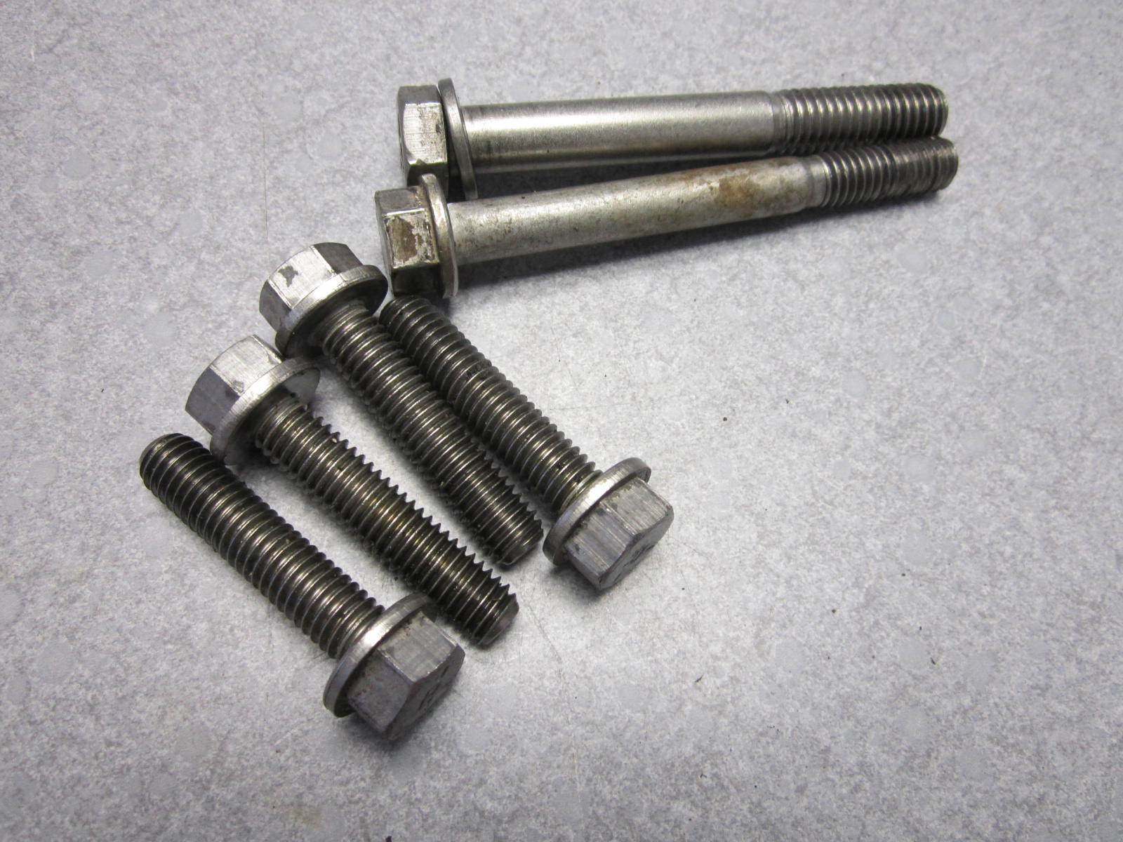 331999 331998 330263 OMC Cobra Stern Drive Evinrude Johnson V6 Lower Unit Bolts