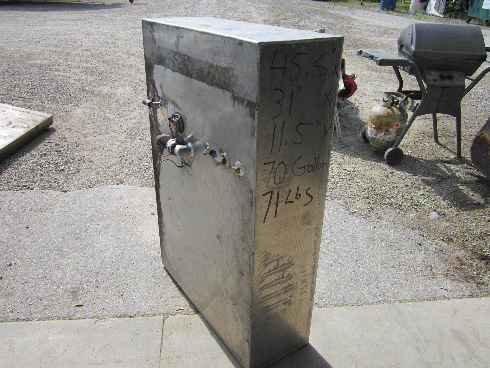 Aluminum Boat Gas Tank 70 Gallon 45.5 x 31 x 11.5 Green Bay Propeller