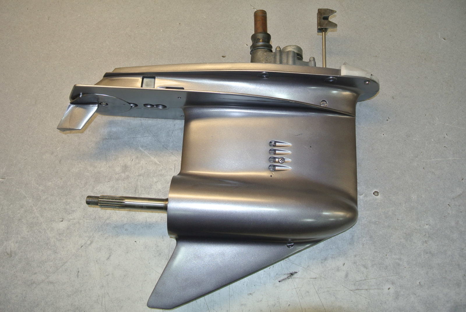 0987800 OMC Cobra Lower Unit V8 V6 4.3 5.0 5.7 5.8 Gear Case