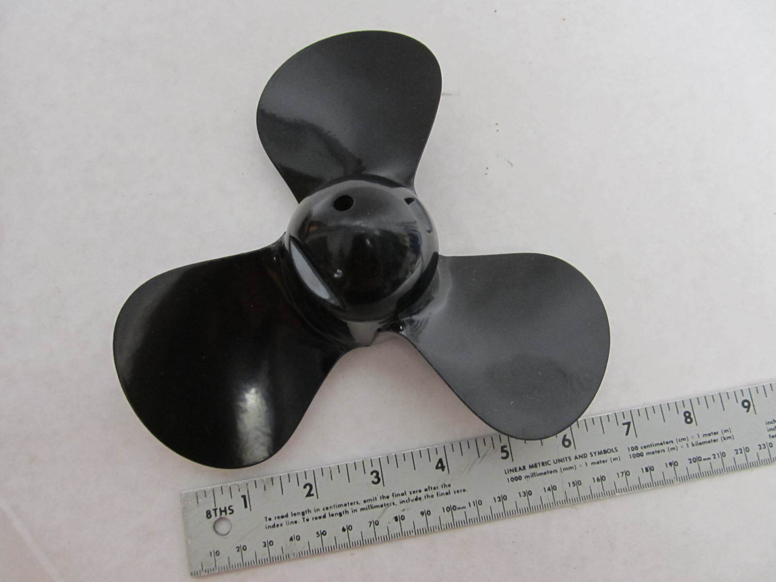327677 OMC 7.5 x 6.5 Pitch 3-Blade Alum Propeller 1.5-4 HP Evinrude Johnson
