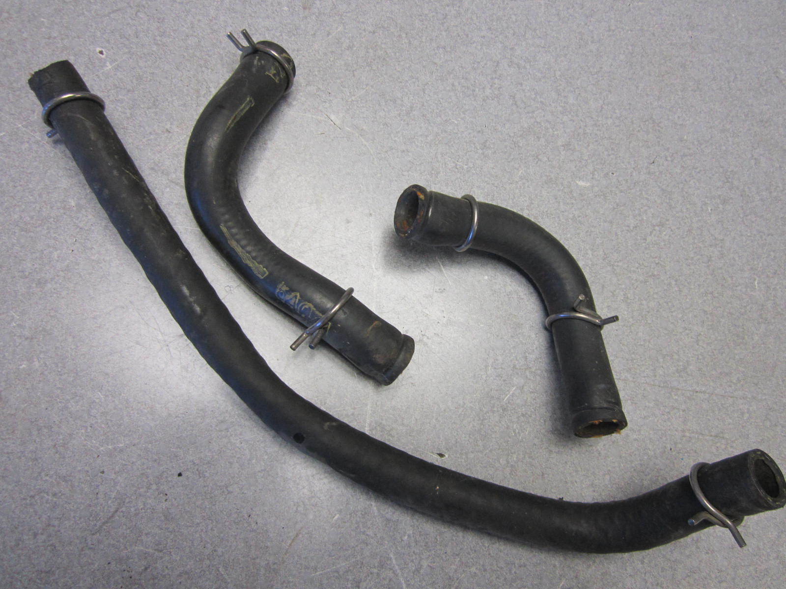 311554 311930 907806 OMC Stringer 120 Hp Water Recirculation Hose