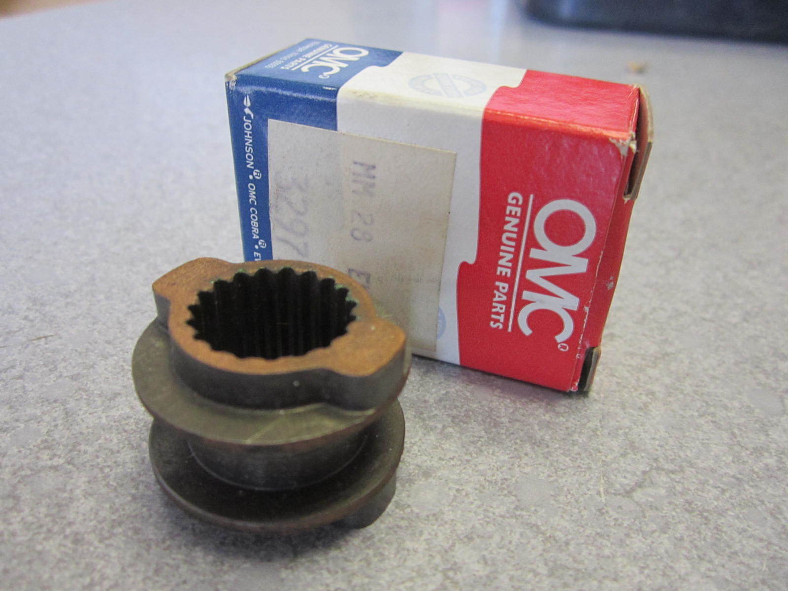 Evinrude/Johnson Boat Motor Clutch Dog/Shifter 329795 0329795