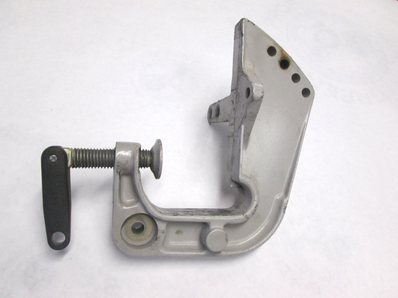 0394163 329910 OMC Evinrude Johnson 4-8 Hp Starboard Stern Bracket 1990 394163
