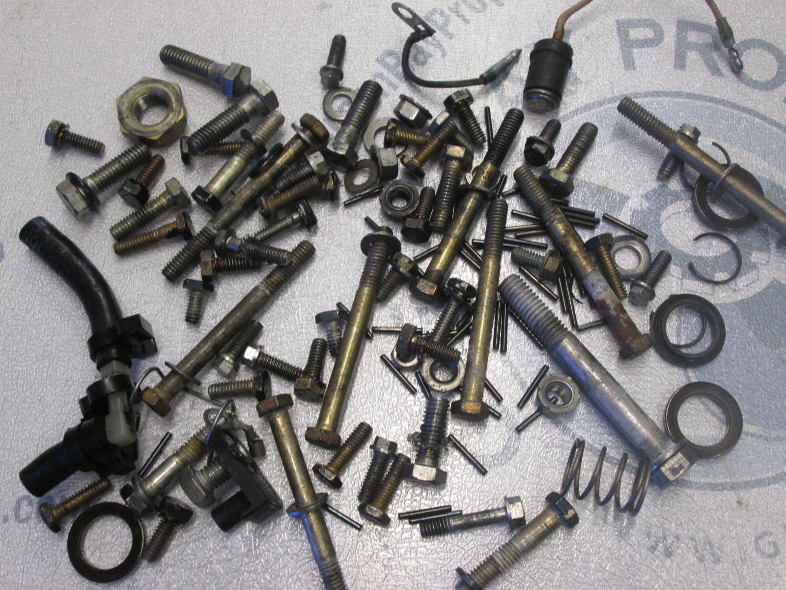 0334736 Nuts Bolts Screws Washers Hardware Evinrude Johnson Outboard