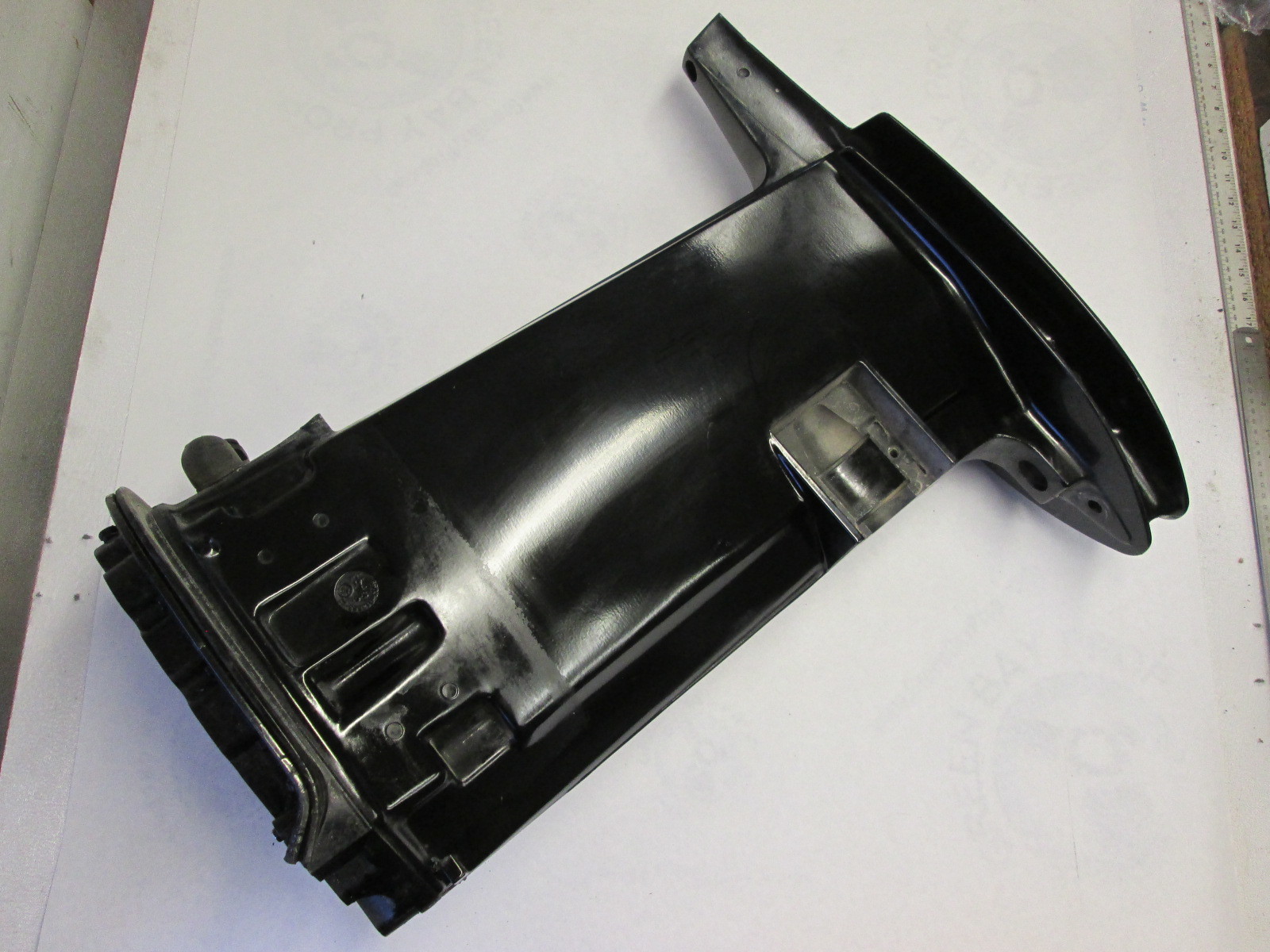 3503-813563A1, T1 Mercury Outboard Exhaust Housing XL V6