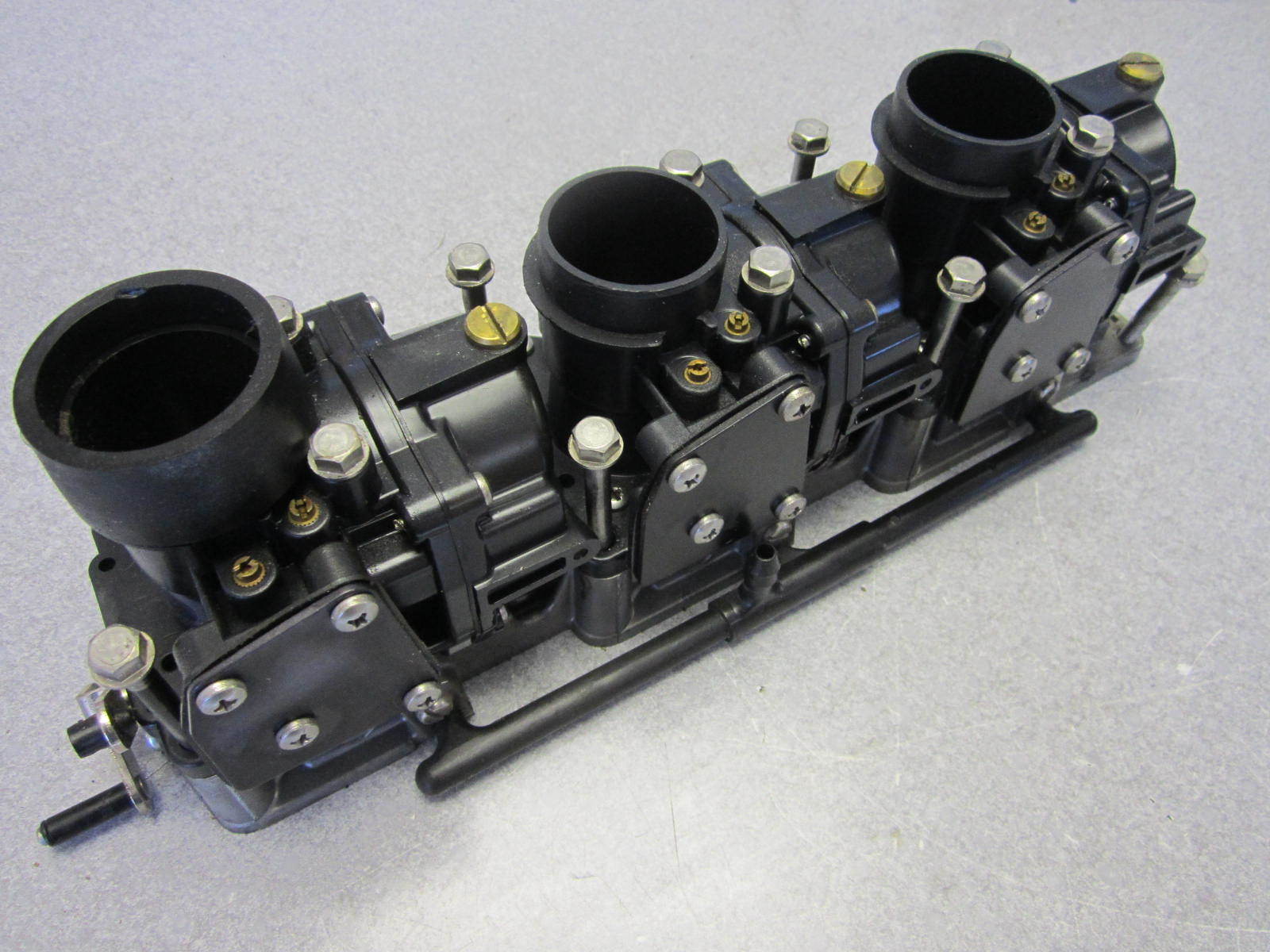 0433343 0435081 Evinrude Port Intake Manifold & Carburetors V6 150 175