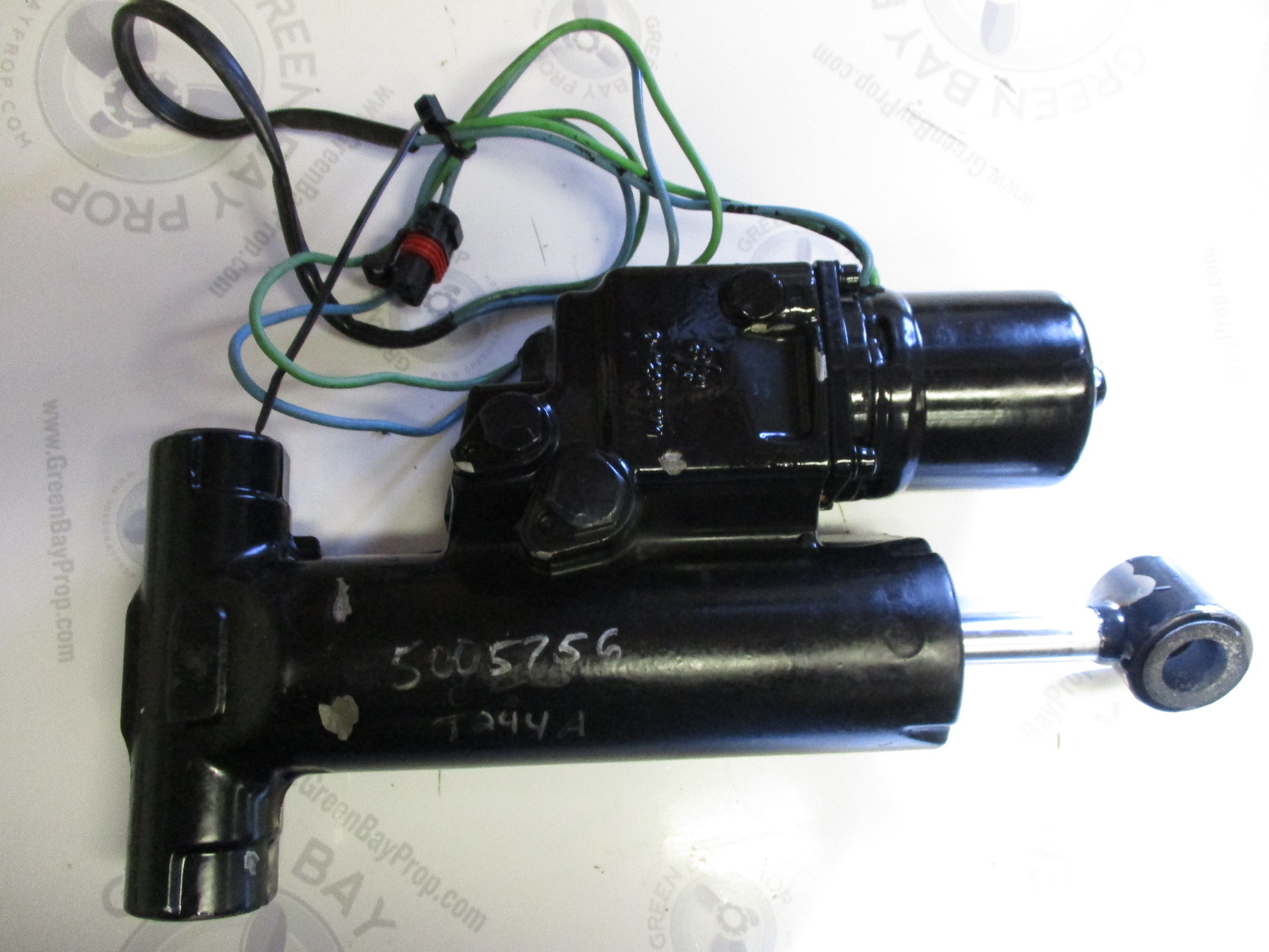 5005756 5007776 Evinrude Johnson 75130 HP ETec Trim & Tilt Hydraulic