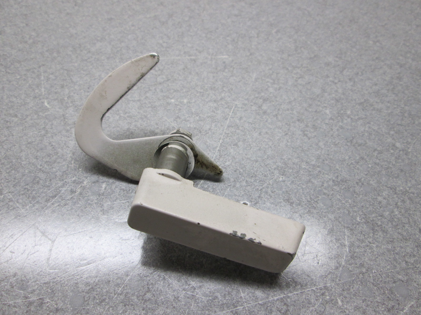 F481777 FA481469 Force Outboard Engine Cowling Handle & Latch Cam