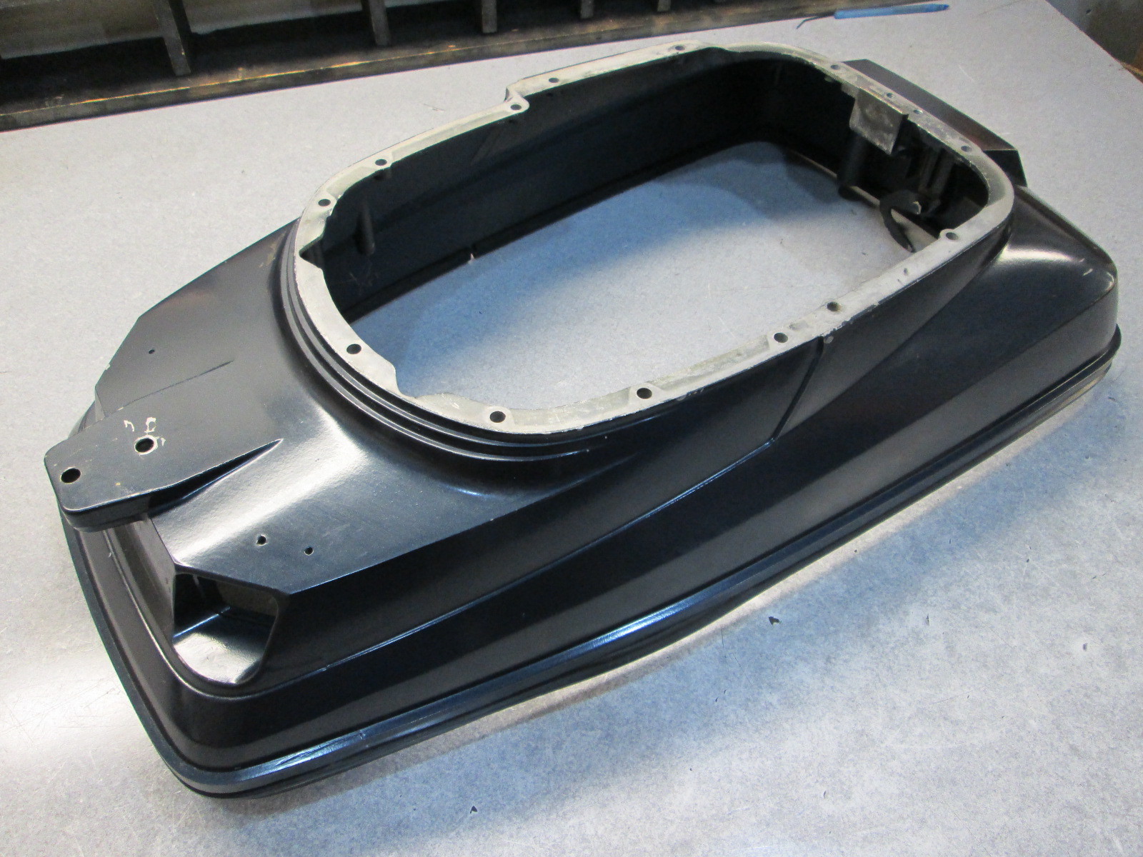 F663038 Force Outboard Lower Bottom Cowl Cowling 85-125 Hp