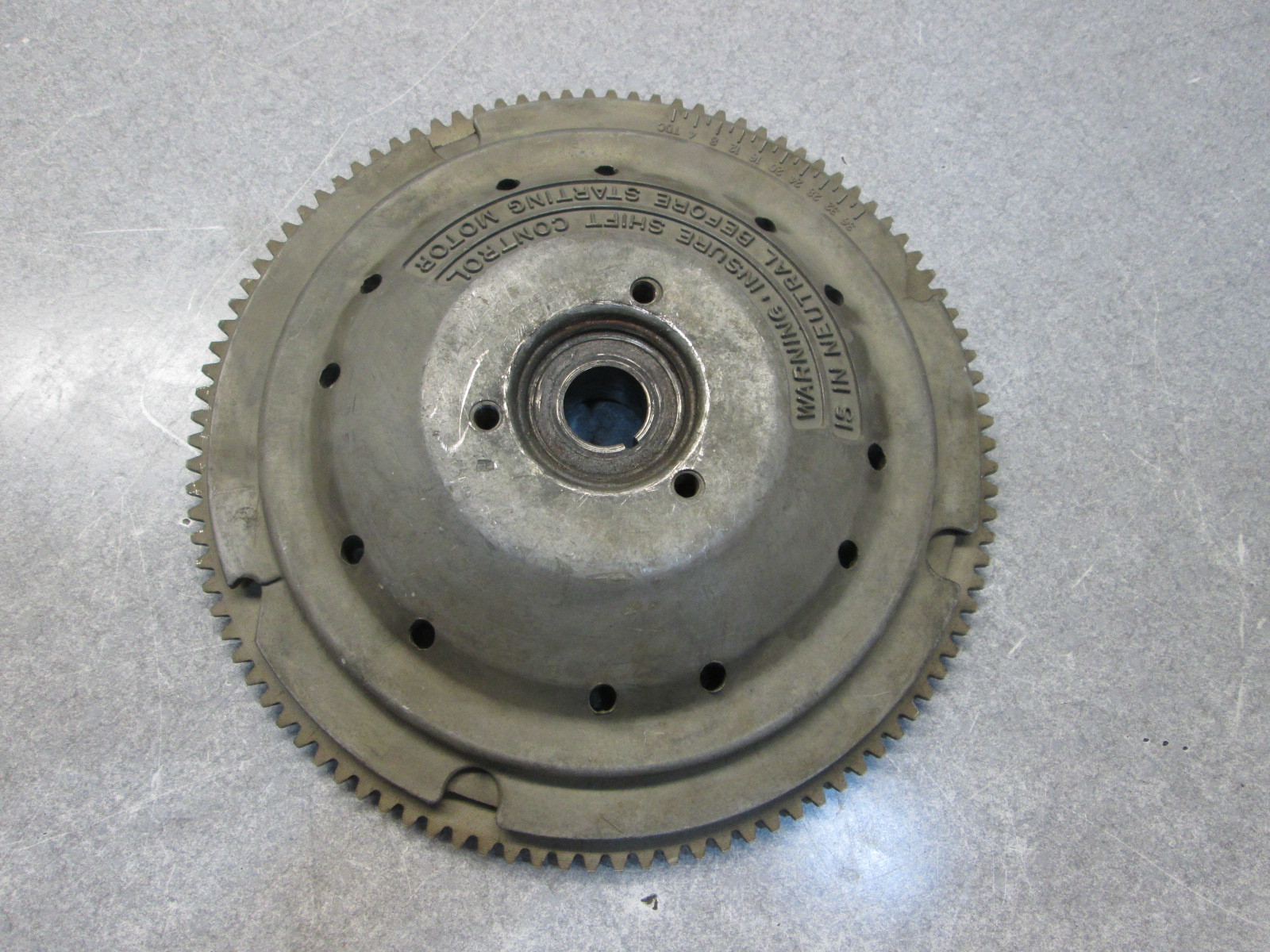 581850 Evinrude Johnson V4 Outboard Flywheel 90 100 115 140 HP