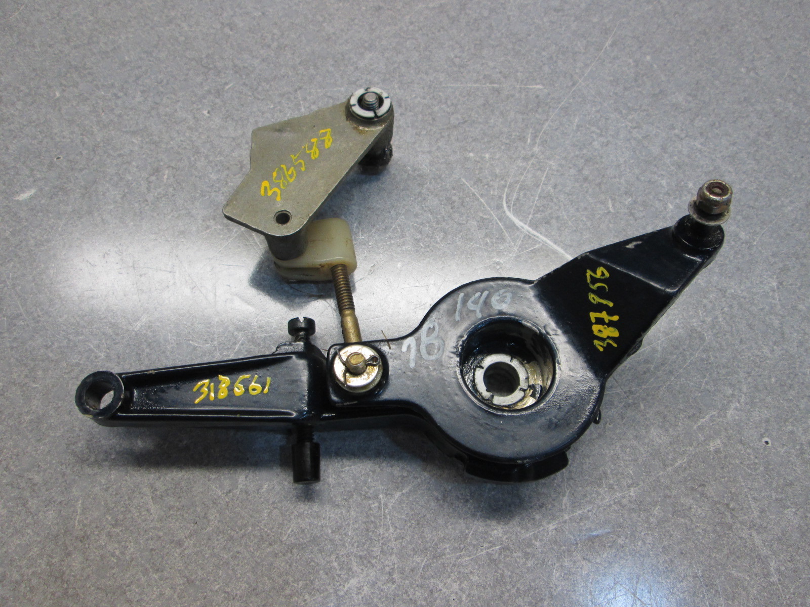 387956 Evinrude Johnson 85140 Hp Outboard Throttle & Spark Advance Lever 197886 Green Bay