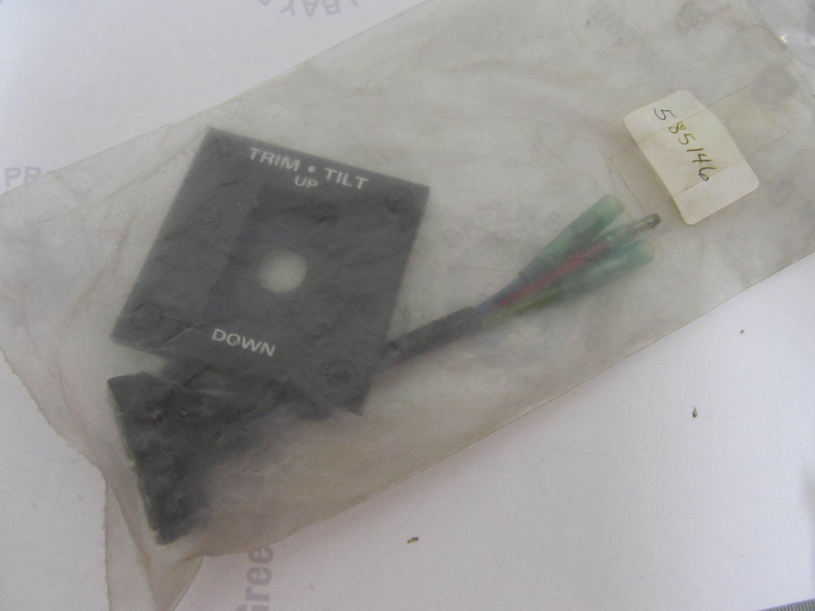 0585146 585146 584841 Trim Tilt Switch & Dash Bezel Johnson Evinrude