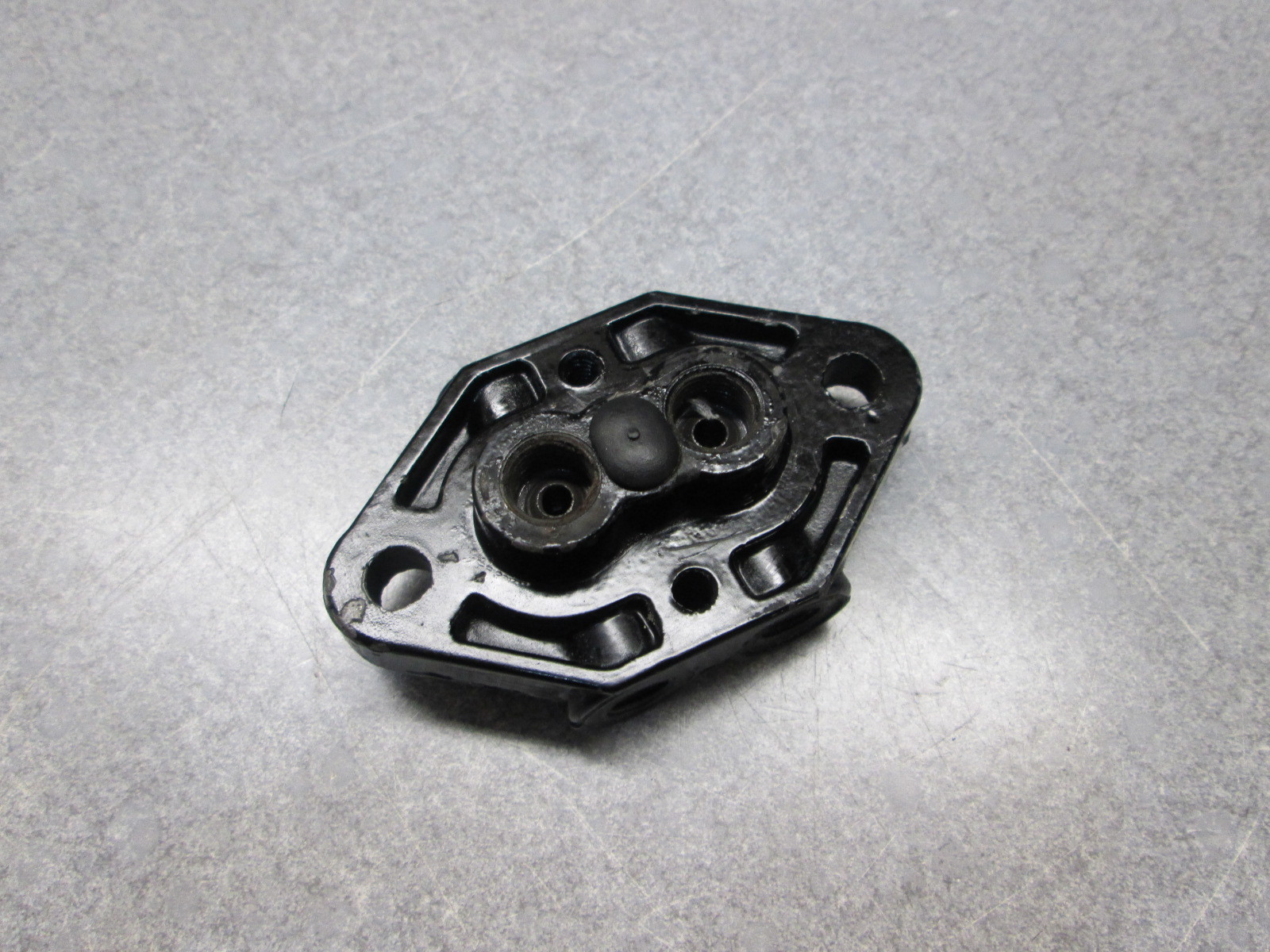 98825A4 Mercruiser Alpha & Bravo Hydraulic Trim Line Manifold 1983 & Newer