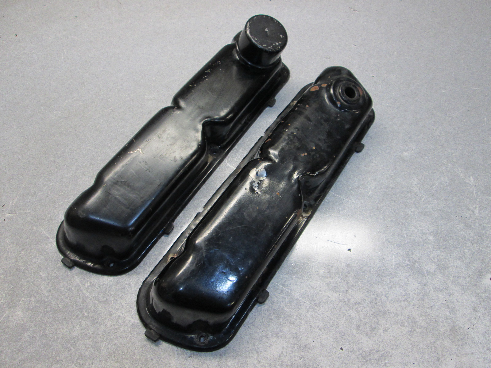 56171 56156 Mercruiser 302 305 Ford V8 Rocker Valve Covers STBD Port