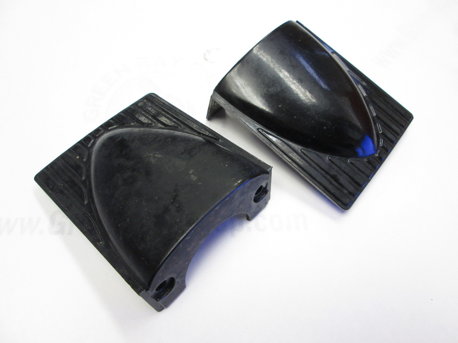 882752 Mercury Mariner 75-125 Hp Outboard Midsection Lower Mount Cover