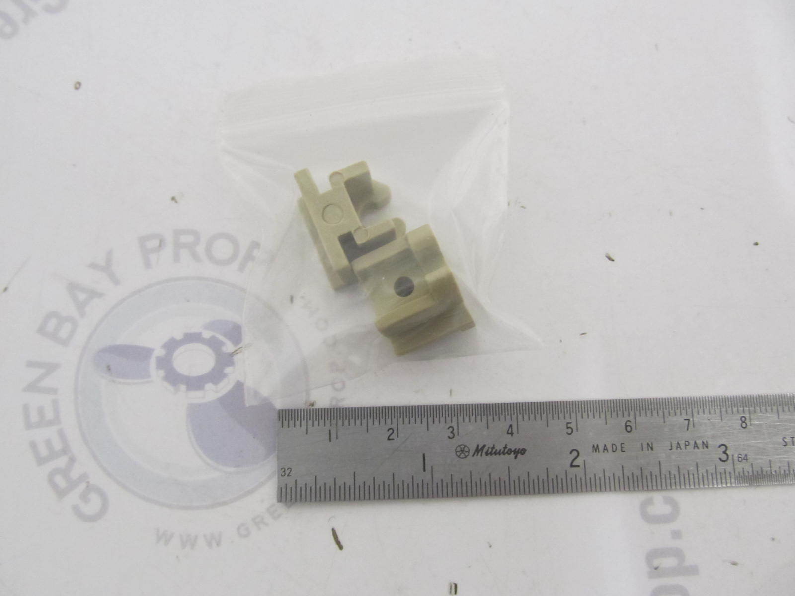 994-3981 336-3981 Mercury 3.9-20 HP Outboard Insulator Blocks