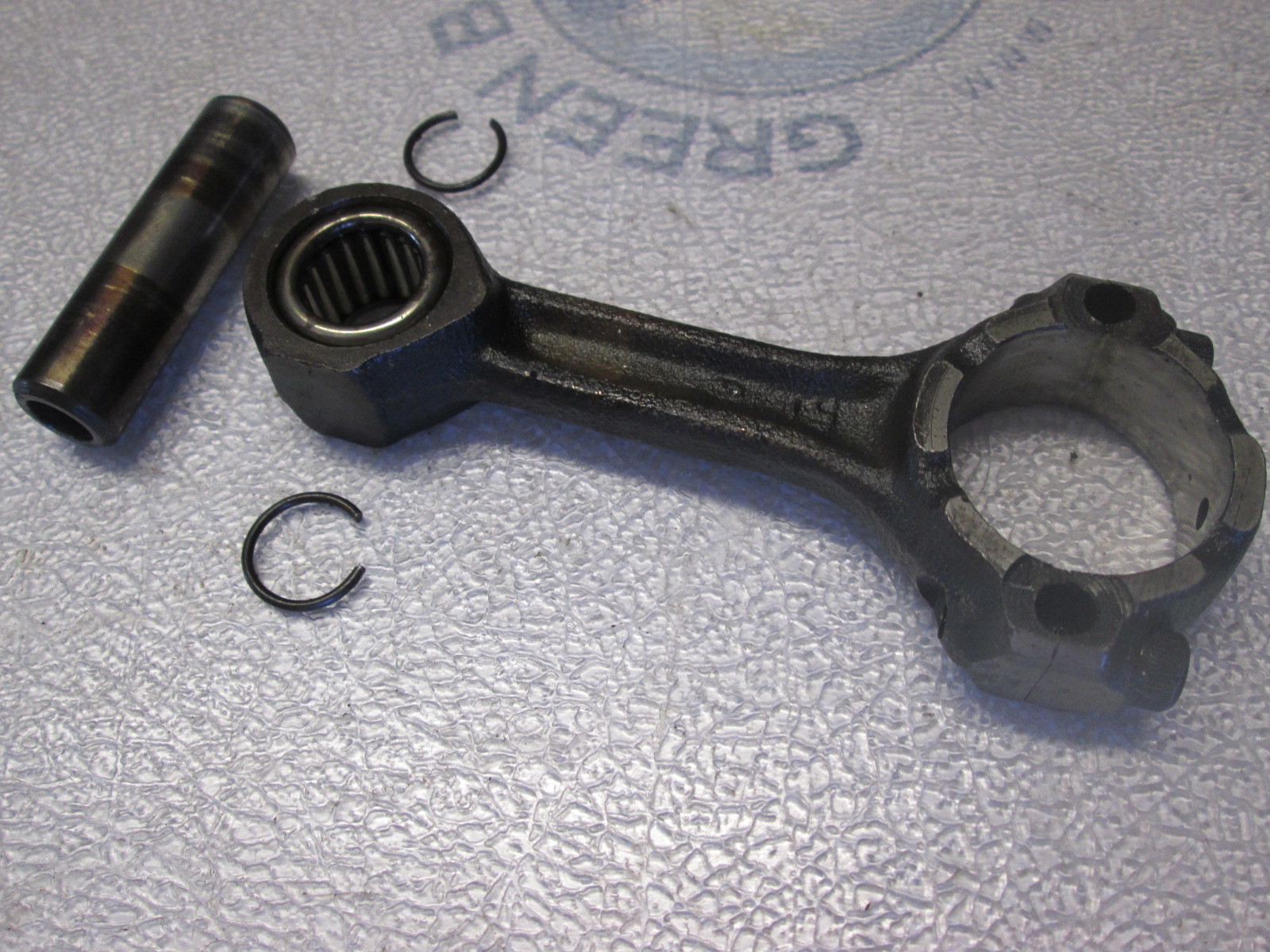 0385964 0396607 9.9 15 Hp Evinrude Johnson 2 Cyl Outboard Connecting Rod 1970s