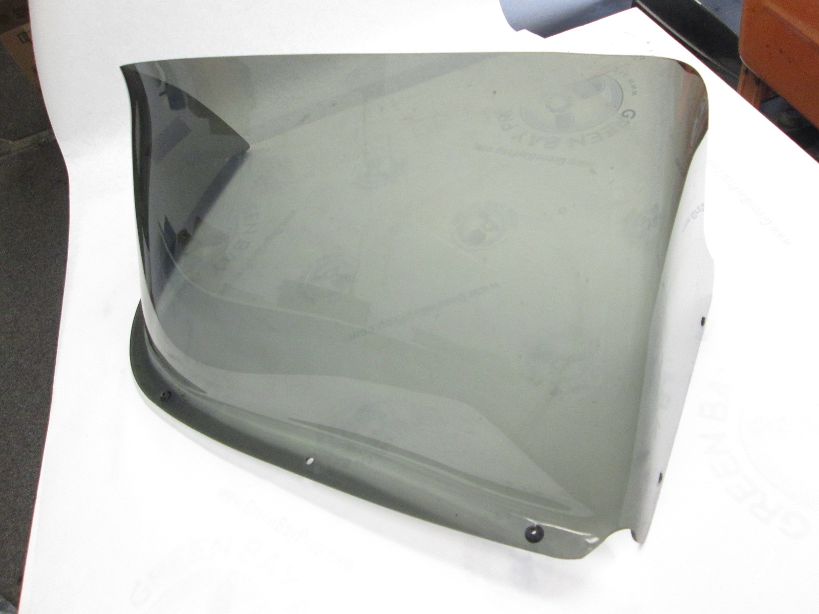Skeeter Boat Tinted Starboard Left Windshield Bubble 33" Wide w/Lip