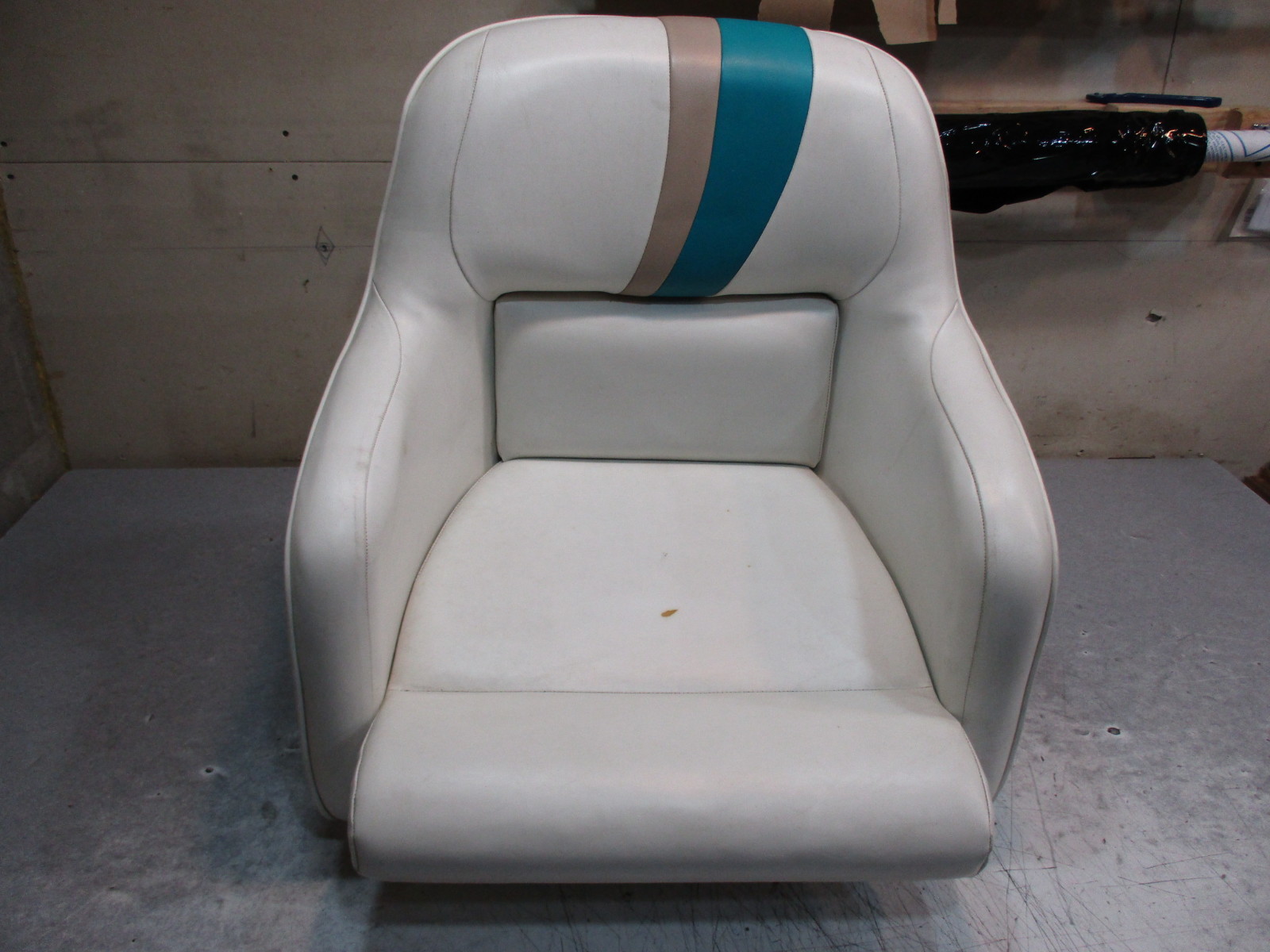 Captains Chair Pedestal Seat 1998 Excel Wellcraft 19SSX