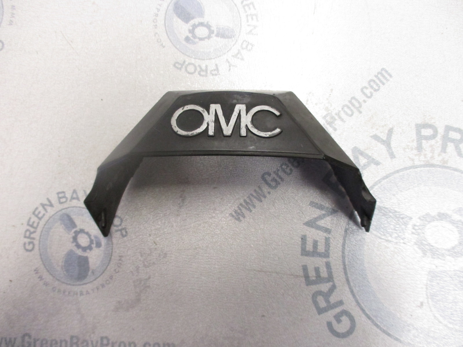 0983979 OMC Cobra Cover and Cap Insert Asembly