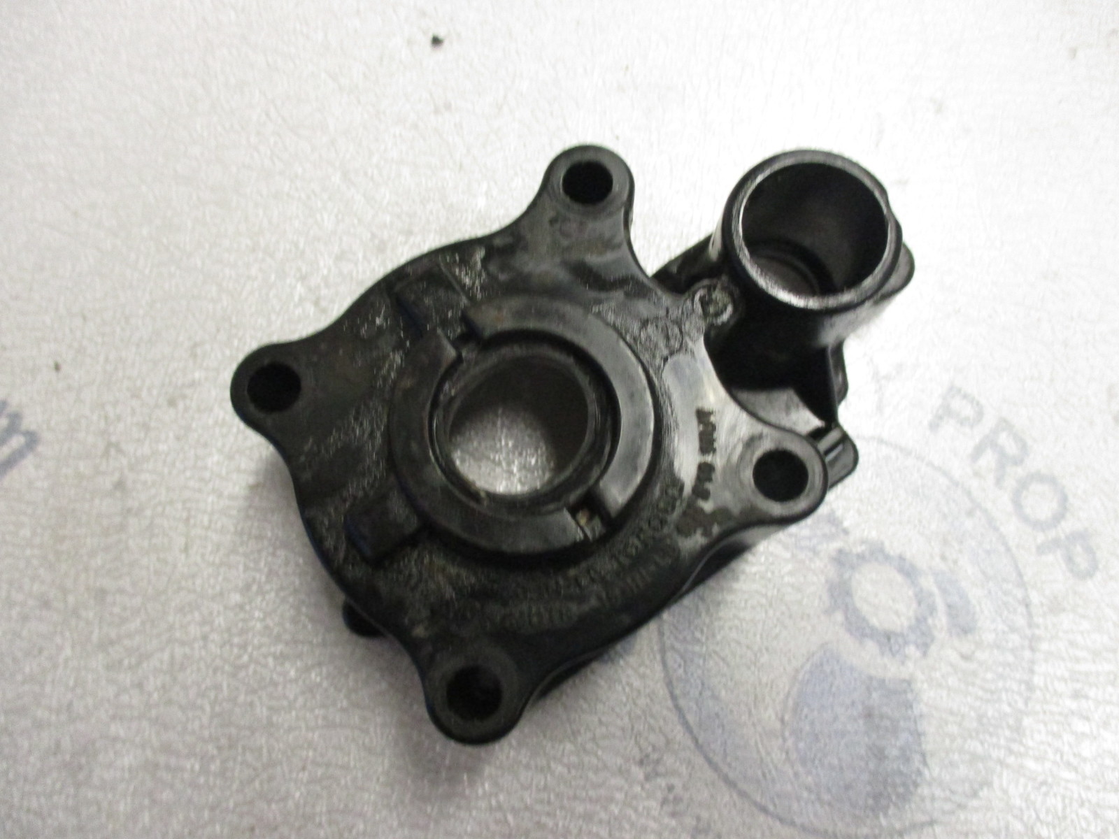 817978A2 Mercury Force Water Pump Housing Body