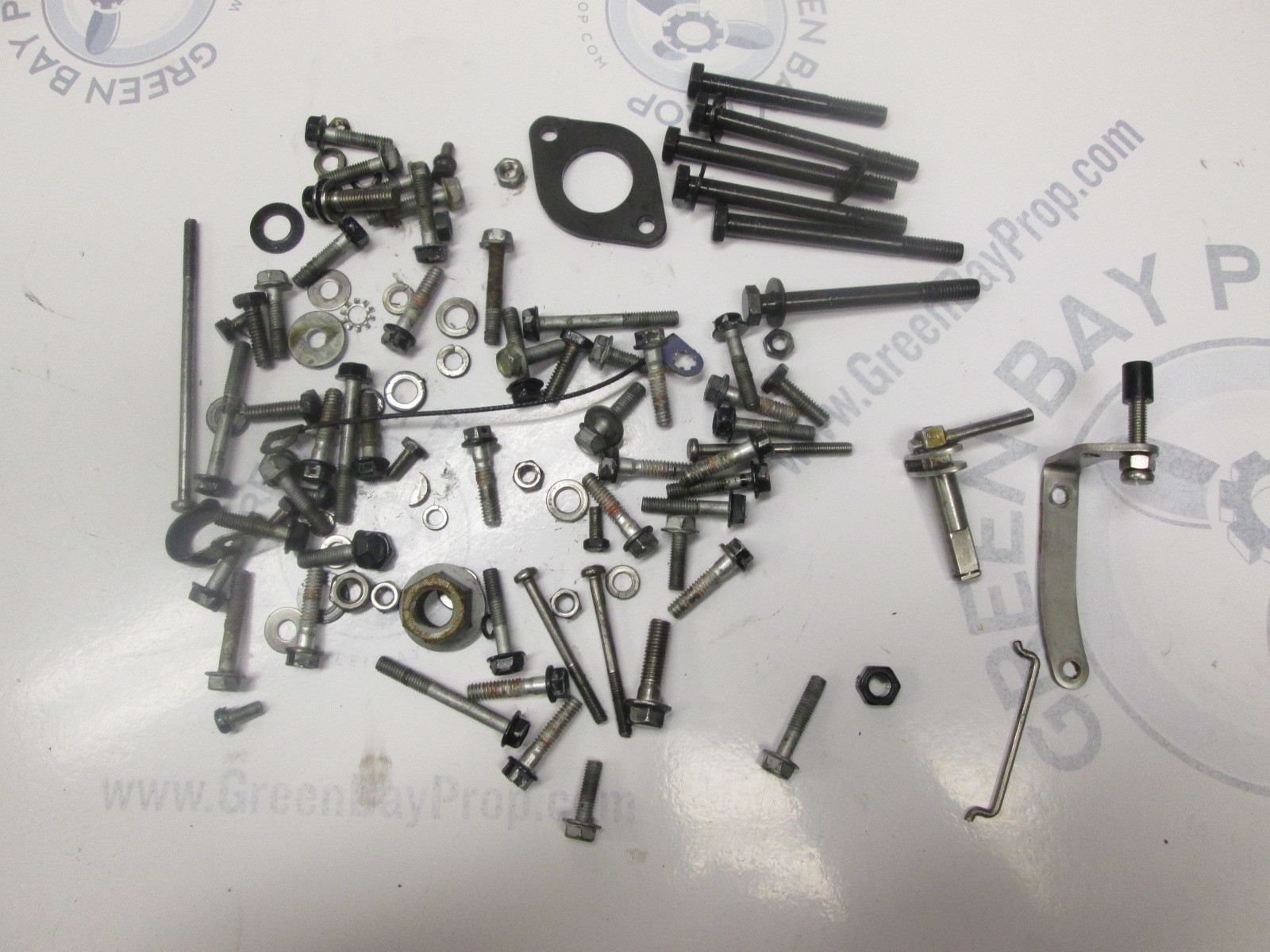 2000 Evinrude 8hp 4 Stroke Outboard Misc. Nuts Bolts Screws Washers Hardware