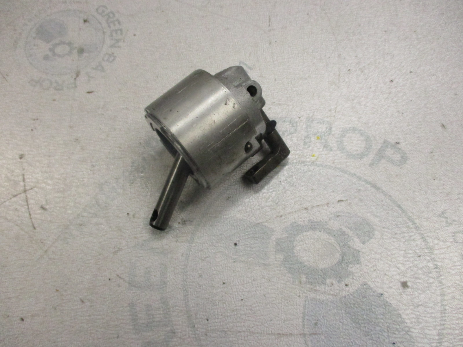 0391365 Evinrude Johnson OMC Cobra V4 Bearing Housing Assembly, Forward Gear