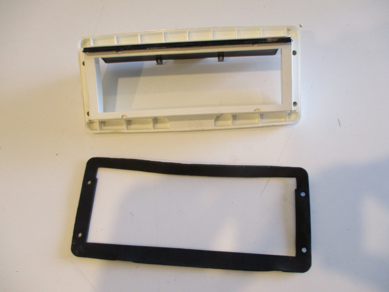 Marine Boat Waterproof Radio Stereo Cover Splash Guard Universal White