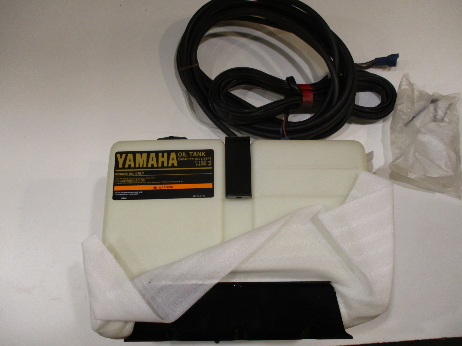 6YRW003592 Yamaha Marine Outboard Oil Tank Kit 2.8 Gal Green Bay