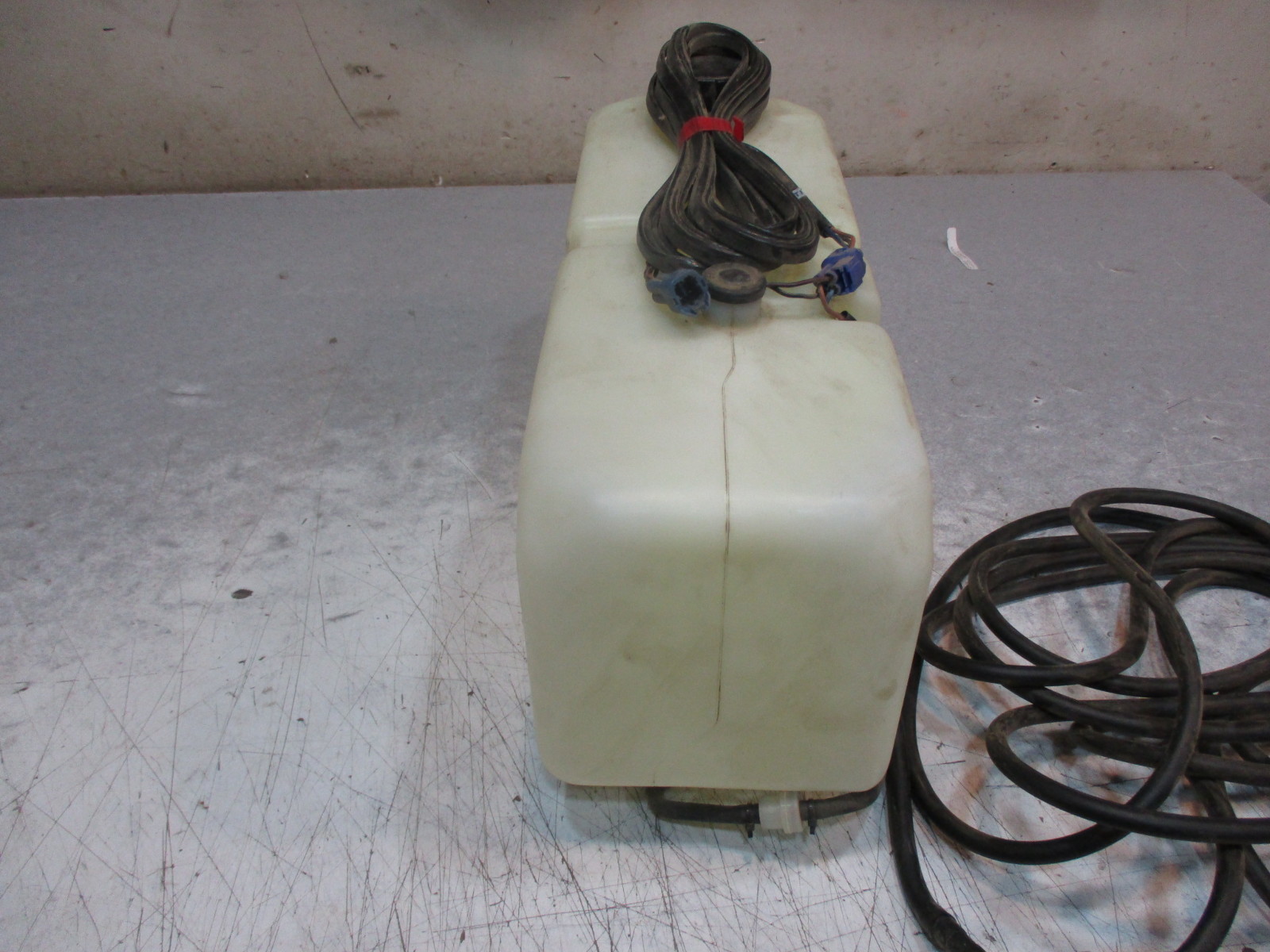 6YRW0035C0 Yamaha Marine Outboard Oil Tank Kit 5 Gal Green Bay