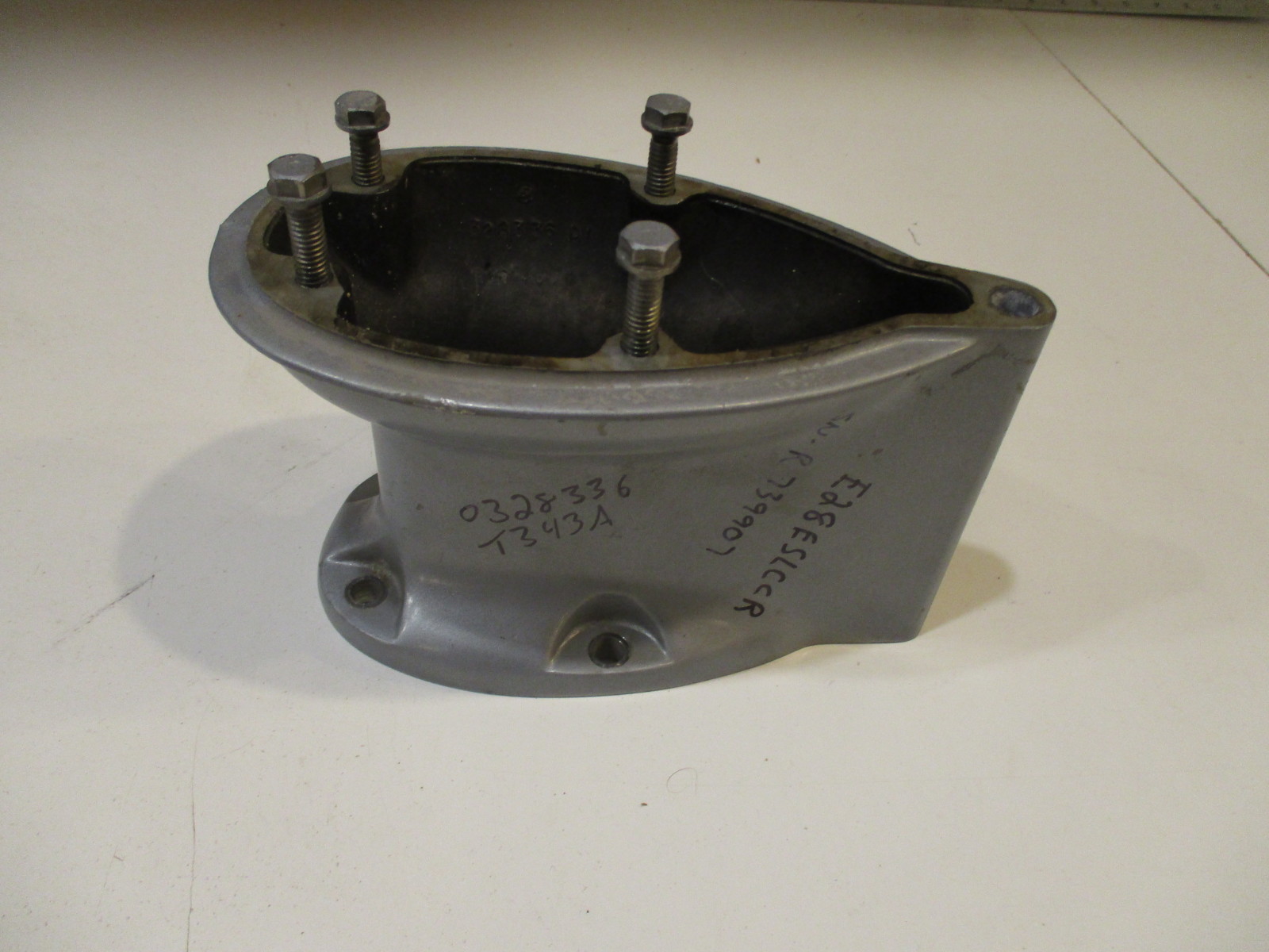 0328336 OMC Evinrude Johnson 28 Hp Gear Case Extension 1986-1997 0328499