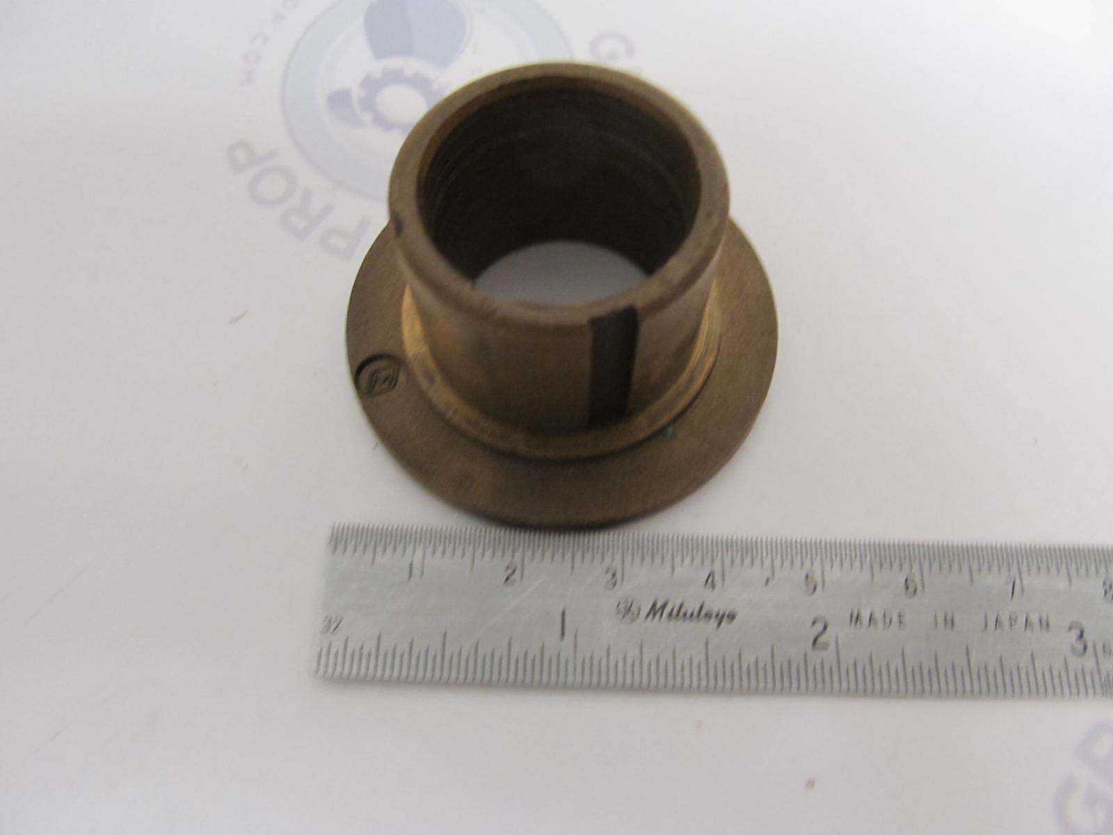 0391018 391018 323808 OMC Forward Bearing Evinrude Johnson 25 & 35 HP 1978