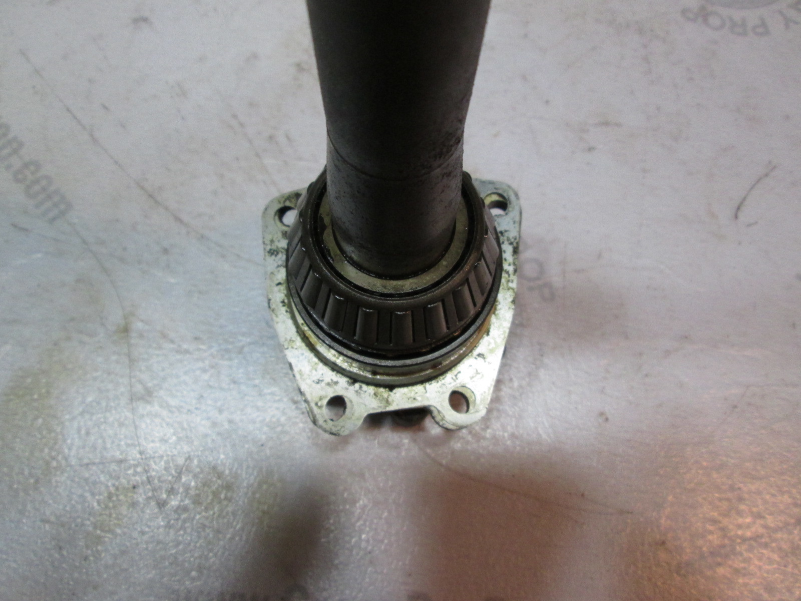 0909044 0908063 OMC Stringer Intermediate Housing Drive Shaft & Ball