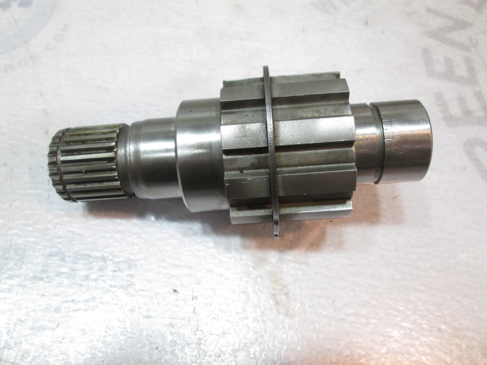 0982593 OMC Stringer Intermediate Housing Tilt Clutch Shaft