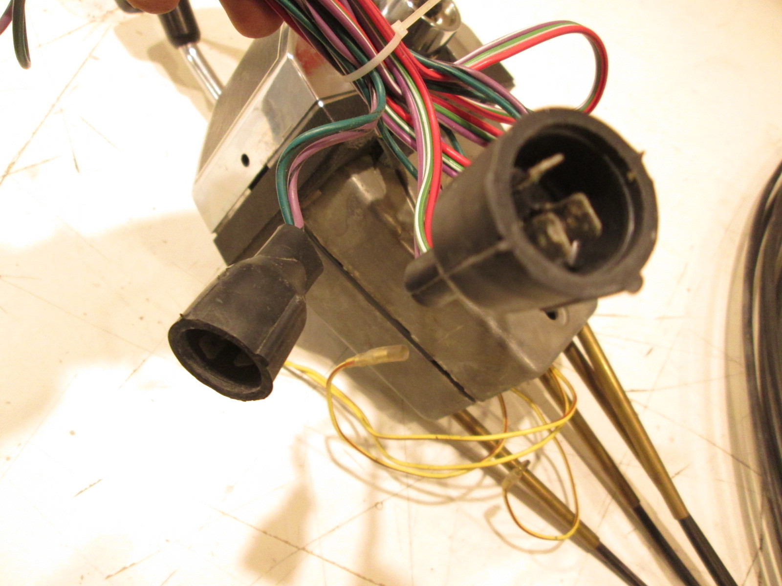 88688A22 Mercury Dual Outboard Remote Control Console Mount W/18' & 20