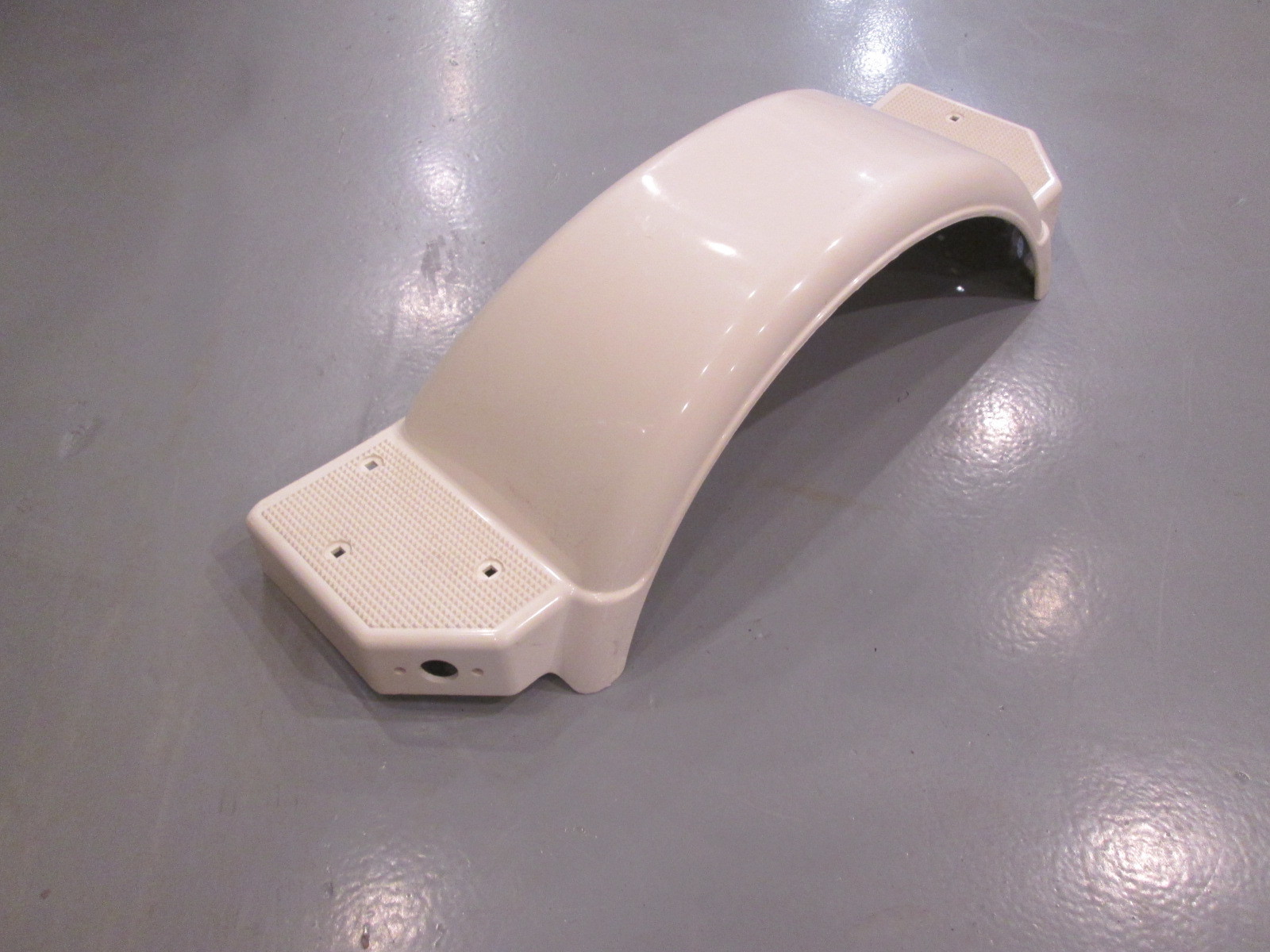 Shoreland'r  9 3/4"W, 32"L, 9 1/4"H White Poly 2 Hole Boat Trailer Fender
