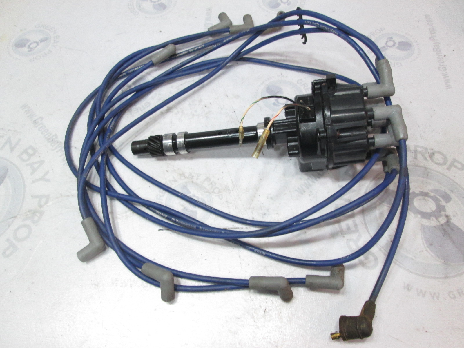 805185A36 Mercruiser Chevy  V8  Distributor W/ Wires