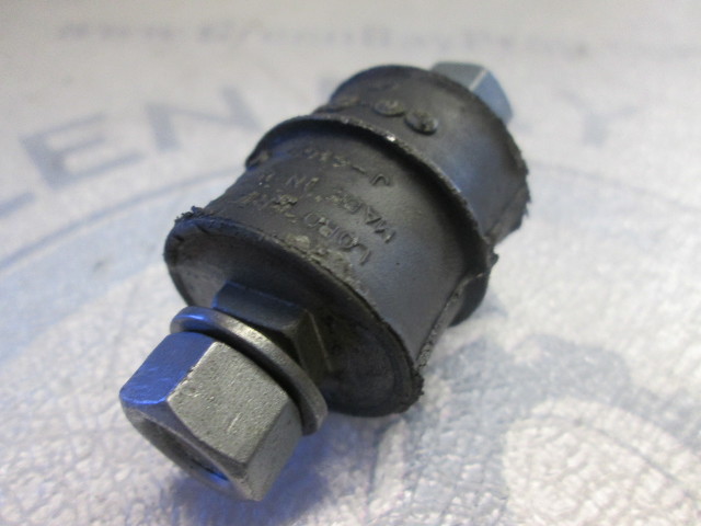 0303880 303880 OMC Rubber Mount Upper Front Evinrude Johnson 18-40 HP