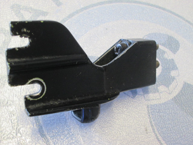 39474 Bottom Cowl Anchor Latch for Mercury 7.5 Hp 9.8 Hp Outboard