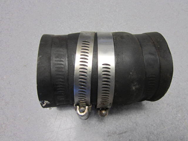 908518 OMC Stringer Exhaust Hose 120 Hp 1974-1976