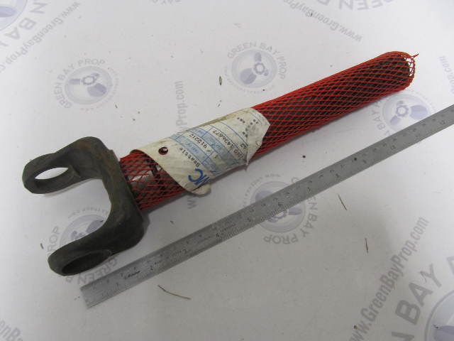 0912212 912212 OMC Cobra Stern Drive Upper Gear Housing Yoke Shaft