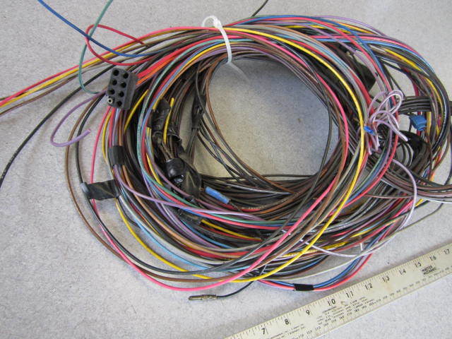 1983 Stern Drive Boat 17 ft Wire Harness 9 Pin Plug